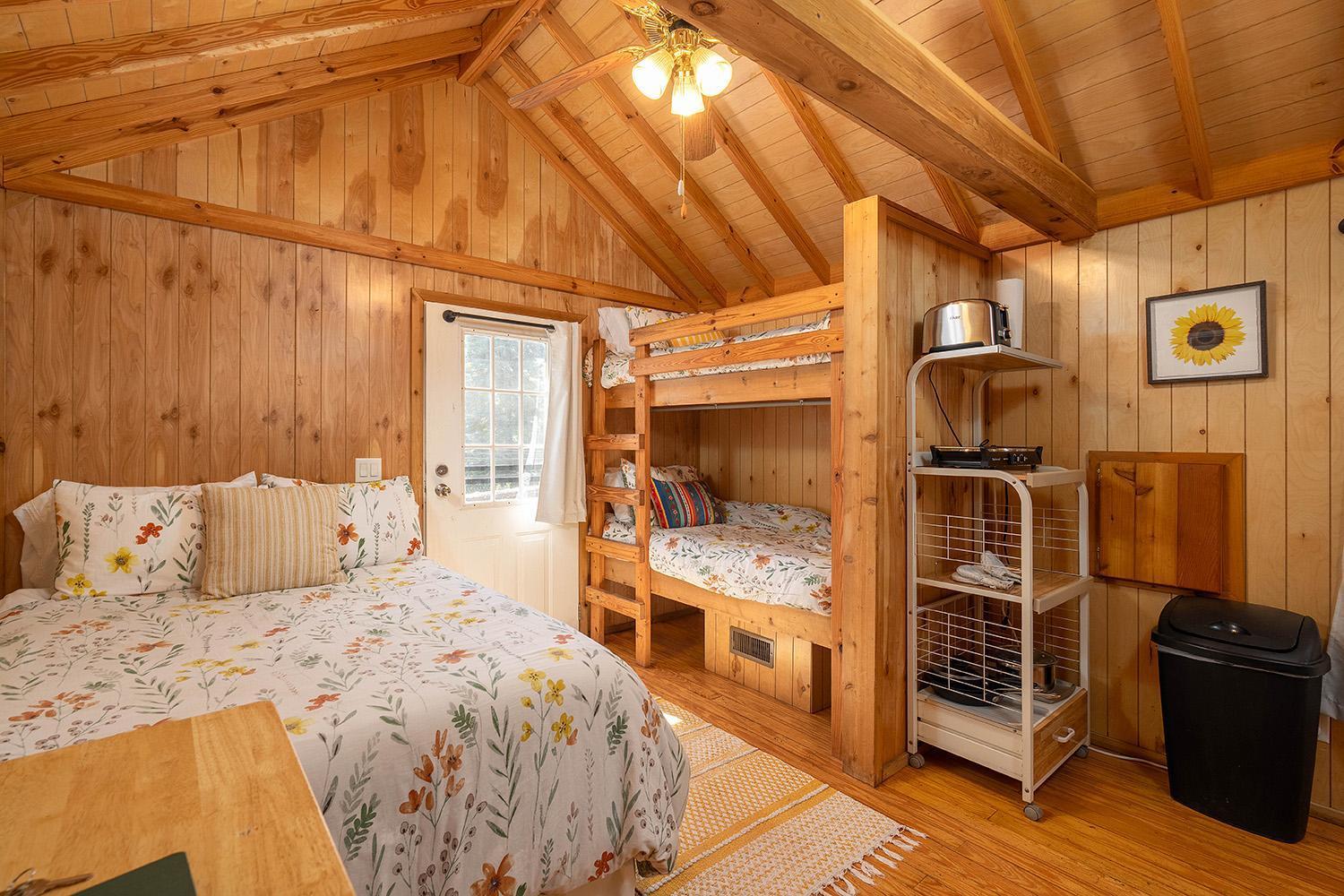 Отель Camp Almanor At Big Springs Westwood Экстерьер фото